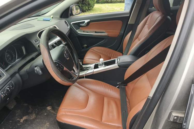 Used Volvo S60 2014 S60L 2.0T Zhiyuan Edition Left Front Seat
