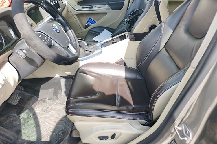 Used Volvo S60 2014 S60L 2.0T Zhiyuan Edition Left Front Seat