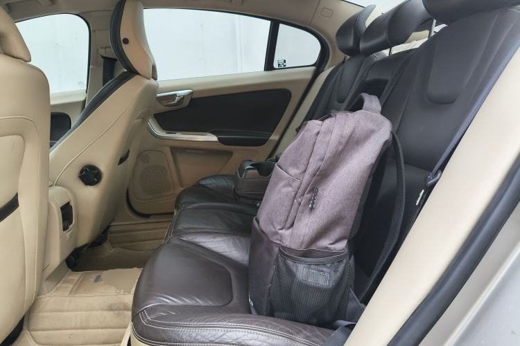Used Volvo S60 2014 S60L 2.0T Zhiyuan Edition Left Rear Seat