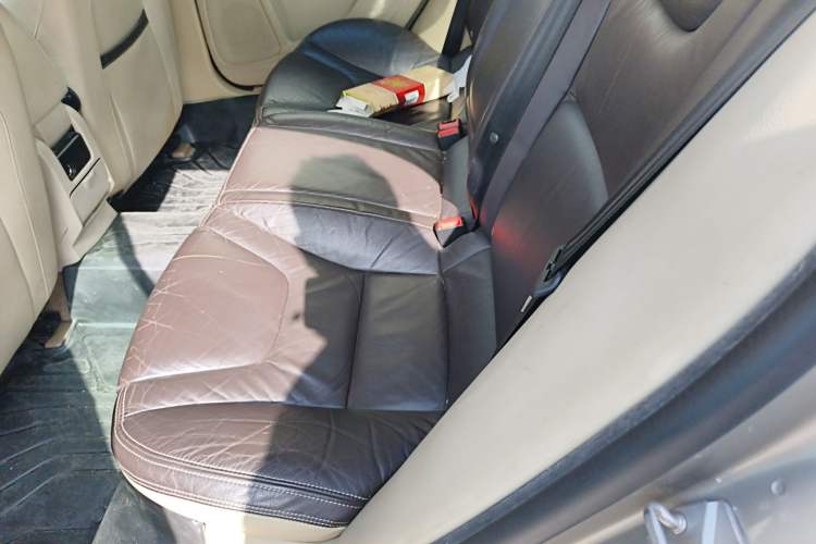 Used Volvo S60 2014 S60L 2.0T Zhiyuan Edition Left Rear Seat