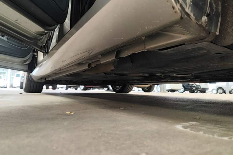 Used Volvo S60 2014 S60L 2.0T Zhiyuan Edition Left Side Sill