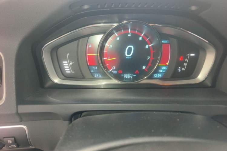 Used Volvo S60 2014 S60L T5 Smart Upgrade Edition Odometer Close Up