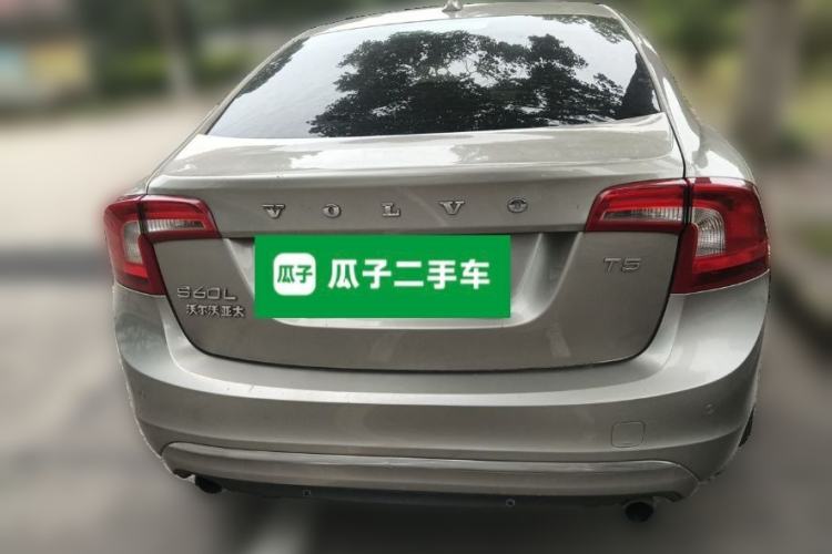 Used Volvo S60 2014 S60L 2.0T Zhiyuan Edition Rear