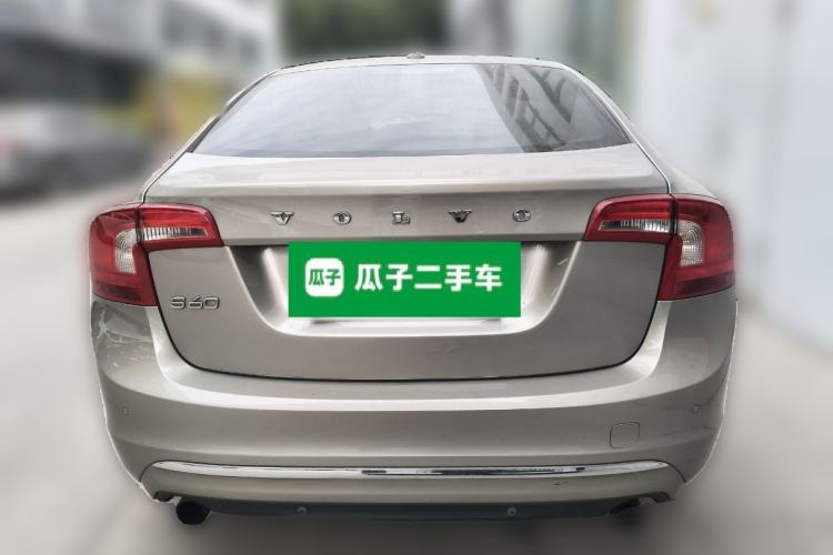 Used Volvo S60 2014 S60L 2.0T Zhiyuan Edition Rear