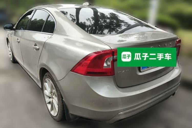 Used Volvo S60 2014 S60L 2.0T Zhiyuan Edition Rear Left 45 Deg