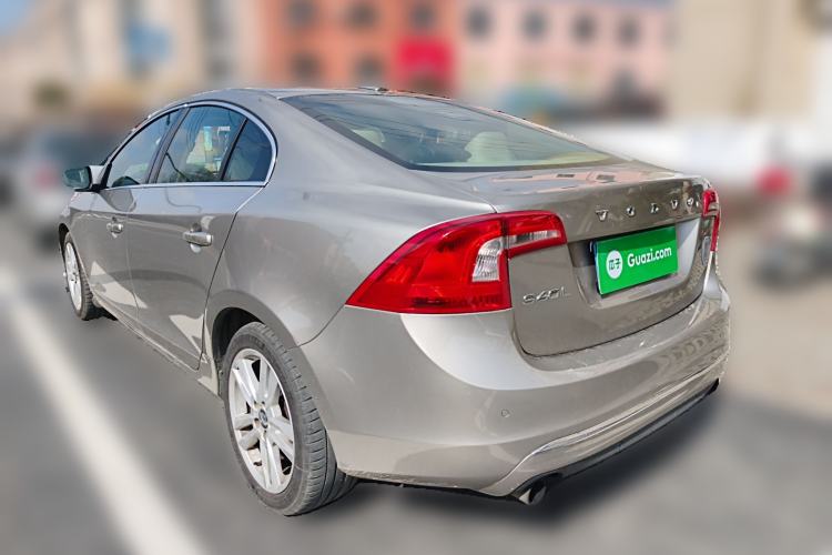 Used Volvo S60 2014 S60L 2.0T Zhiyuan Edition Rear Left 45 Deg