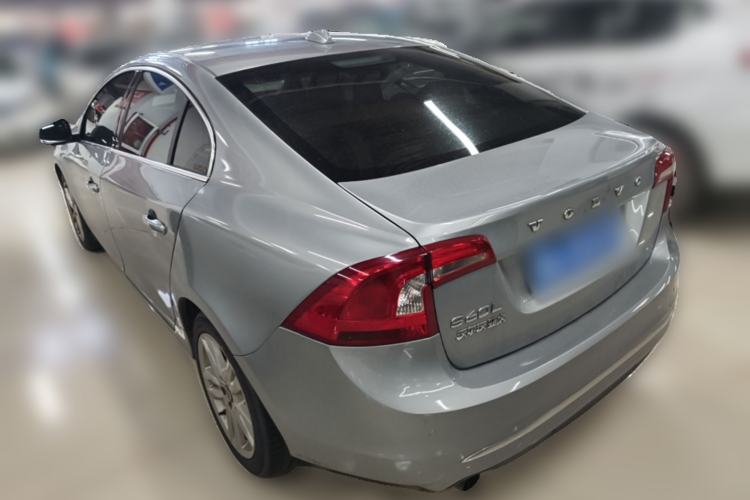 Used Volvo S60 2014 S60L 2.0T Zhiyuan Edition Rear Left 45 Deg