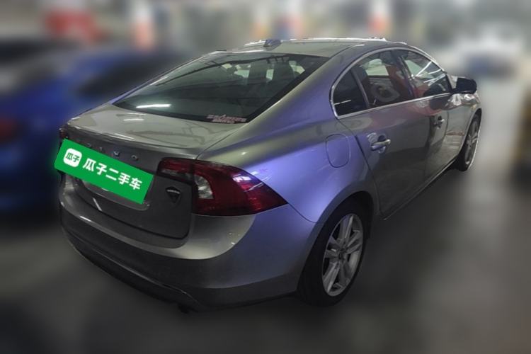 Used Volvo S60 2014 S60L 2.0T Zhiyuan Edition Rear Right 45 Deg