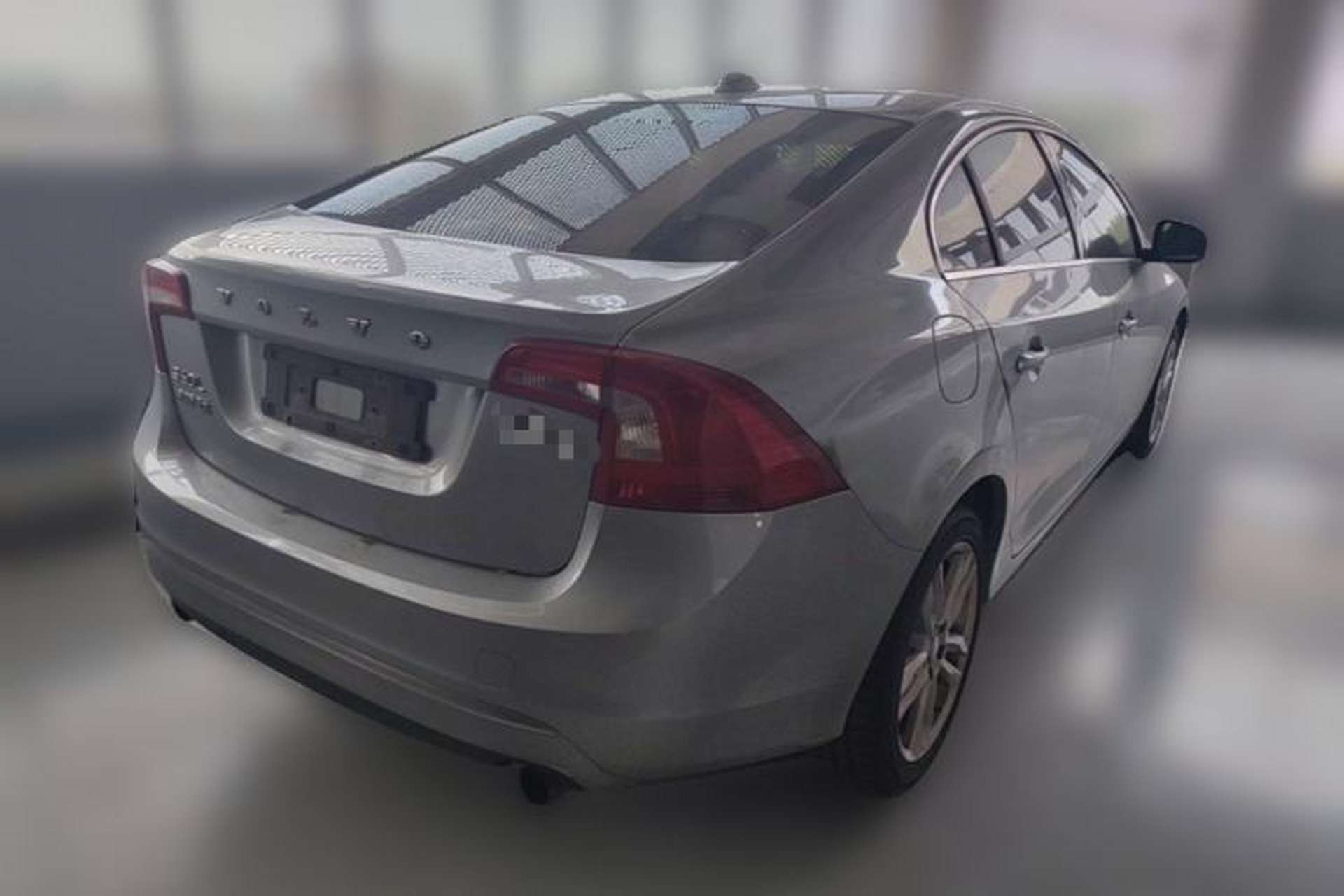 Used Volvo S60 2014 S60L 2.0T Zhiyuan Edition Rear Right 45 Deg