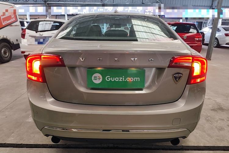 Used Volvo S60 2014 S60L 2.0T Zhiyuan Edition Rear