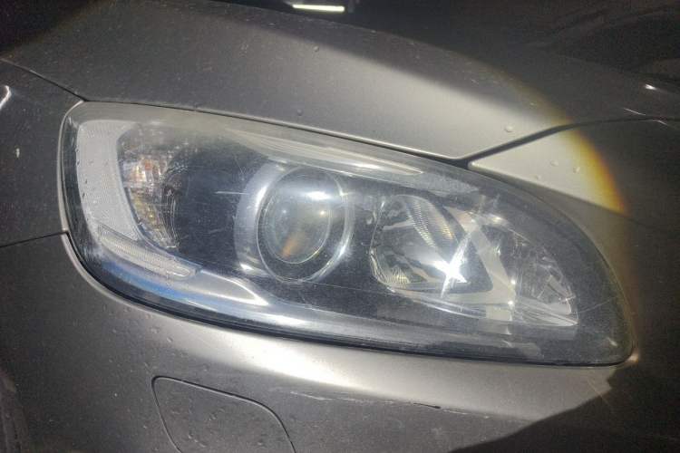 Used Volvo S60 2014 S60L T5 Intelligent Drive Edition Right Front Headlight