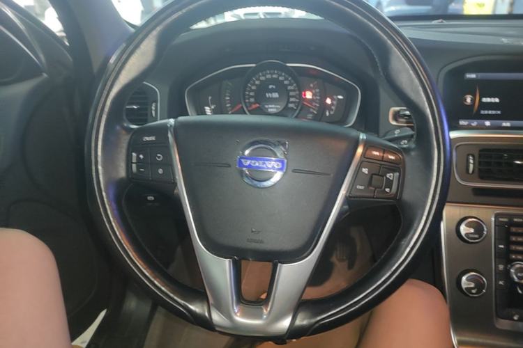 Used Volvo S60 2014 S60L 2.0T Zhiyuan Edition Steering Wheel
