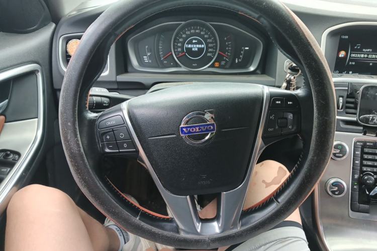 Used Volvo S60 2014 S60L 2.0T Zhiyuan Edition Steering Wheel