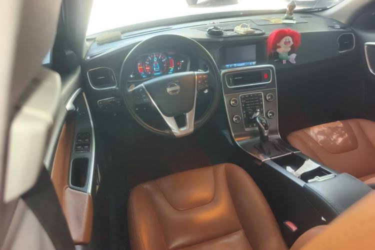 Used Volvo S60 2014 S60L T5 Smart Upgrade Edition Steering Wheel