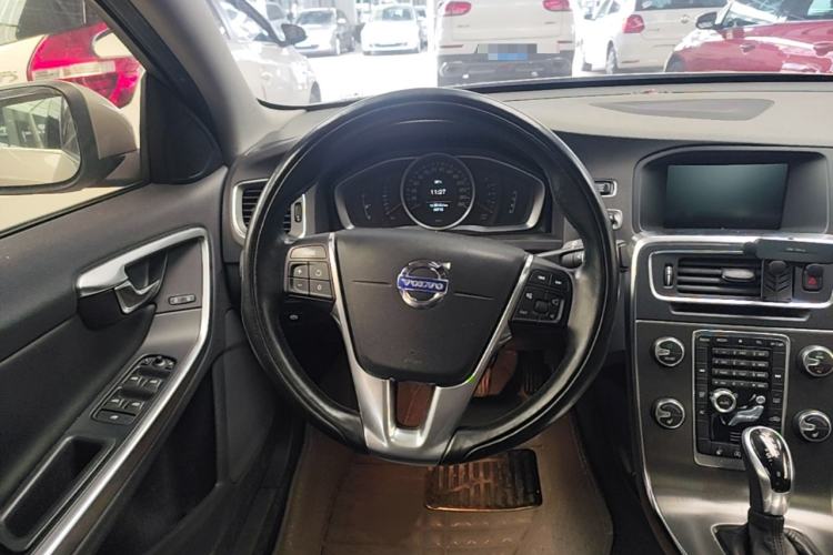Used Volvo S60 2014 S60L 2.0T Zhiyuan Edition Steering Wheel