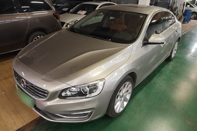 Used Volvo S60 2014 S60L 2.0T Zhiyuan Edition