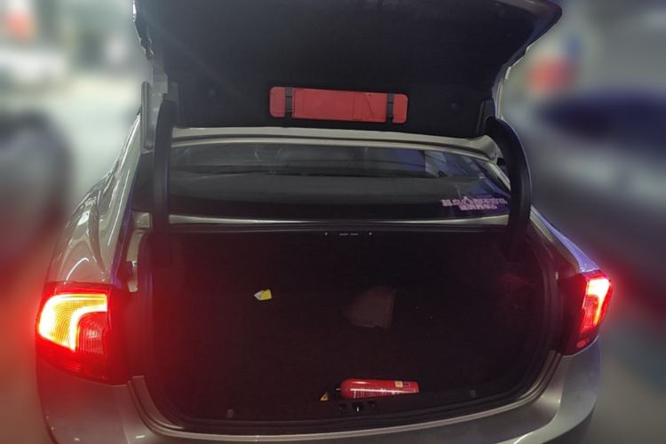 Used Volvo S60 2014 S60L 2.0T Zhiyuan Edition Trunk