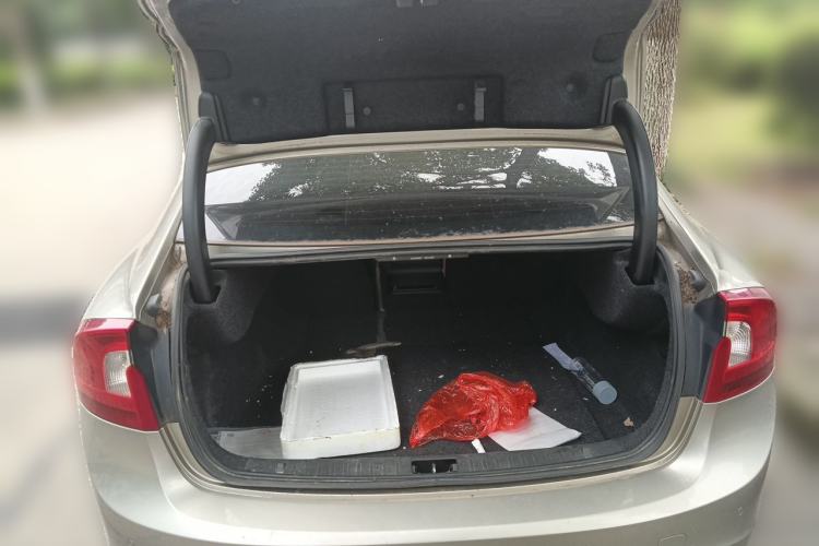 Used Volvo S60 2014 S60L 2.0T Zhiyuan Edition Trunk