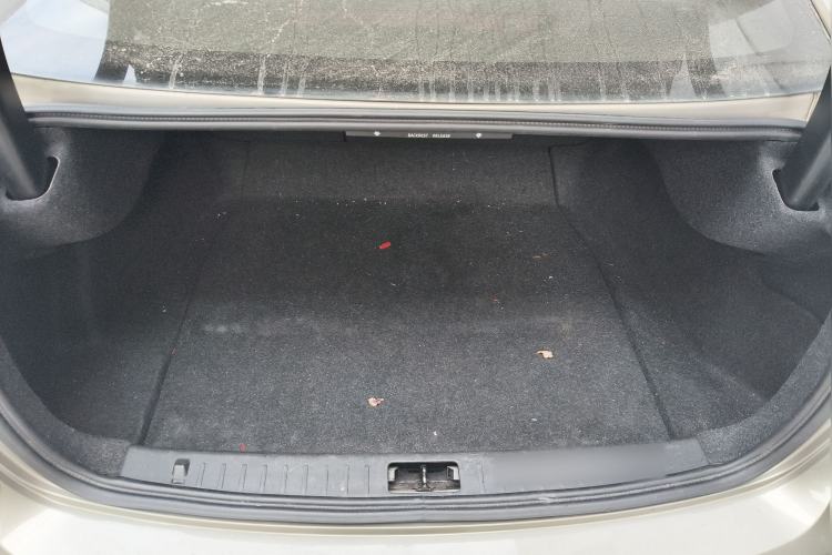 Used Volvo S60 2014 S60L 2.0T Zhiyuan Edition Trunk