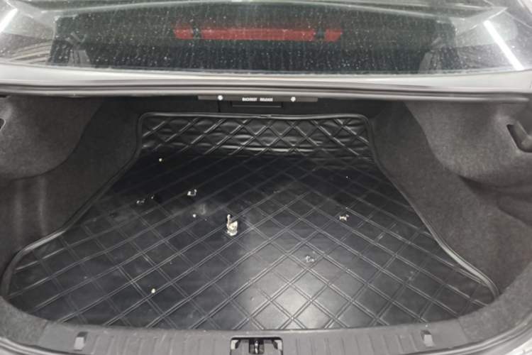 Used Volvo S60 2014 S60L 2.0T Zhiyuan Edition Trunk