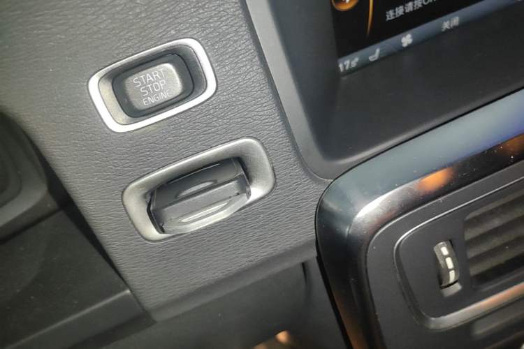 Used Volvo S60 2014 S60L 2.0T Zhiyuan Edition Vehicle Key
