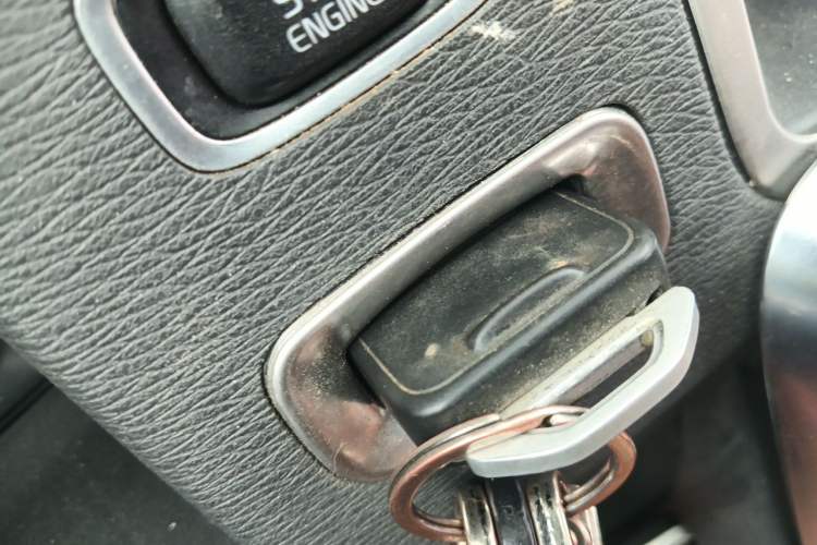 Used Volvo S60 2014 S60L 2.0T Zhiyuan Edition Vehicle Key