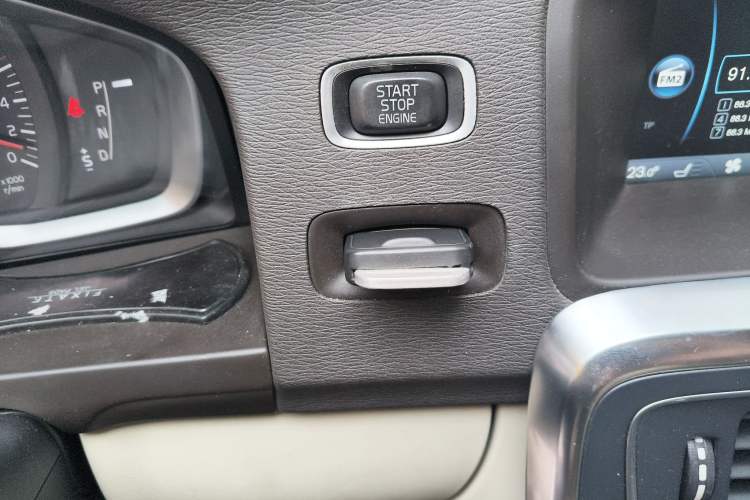 Used Volvo S60 2014 S60L 2.0T Zhiyuan Edition Vehicle Key