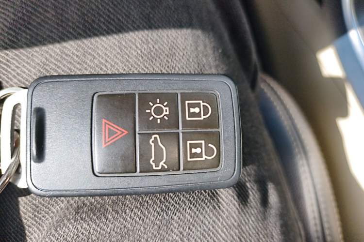 Used Volvo S60 2014 S60L 2.0T Zhiyuan Edition Vehicle Key