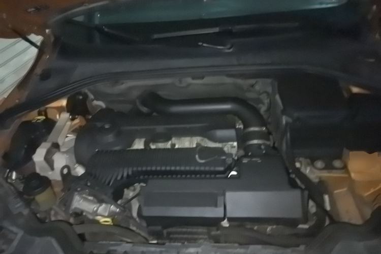 Used Volvo S60 2014 T5 Zhiya Edition Engine Bay
