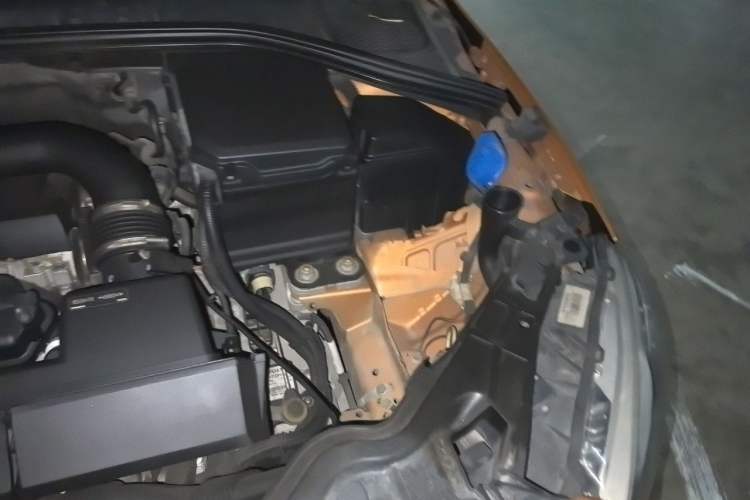 Used Volvo S60 2014 T5 Zhiya Edition Engine Bay Left