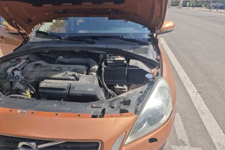 Used Volvo S60 2014 T5 Zhiya Edition Engine Bay Left