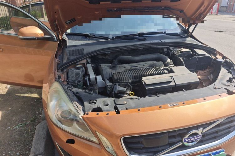Used Volvo S60 2014 T5 Zhiya Edition Engine Bay Right