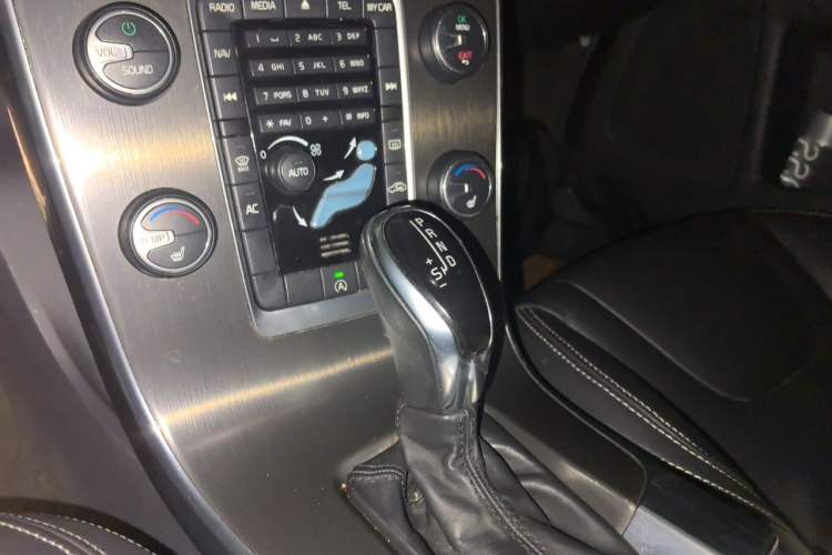 Used Volvo S60 2014 T5 Zhiya Edition Gear Lever