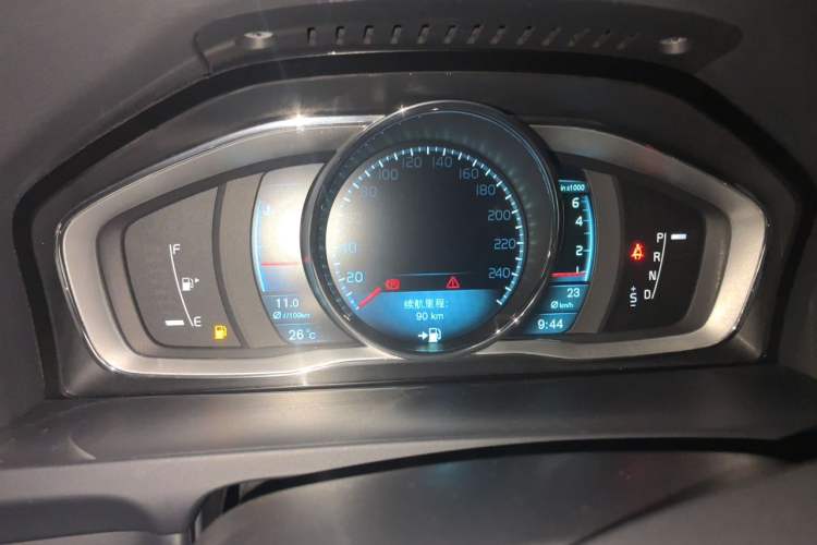 Used Volvo S60 2014 T5 Zhiya Edition Instrument Cluster