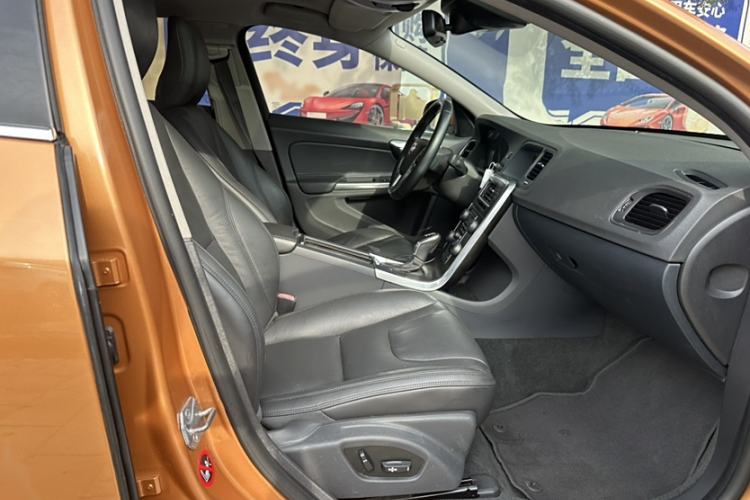 Used Volvo S60 2014 T5 Zhiyi Edition Interior 11
