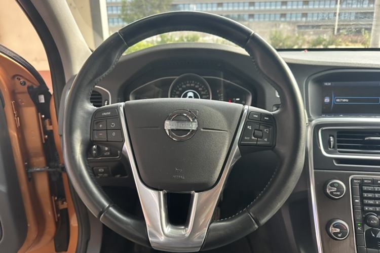 Used Volvo S60 2014 T5 Zhiyi Edition Interior 3
