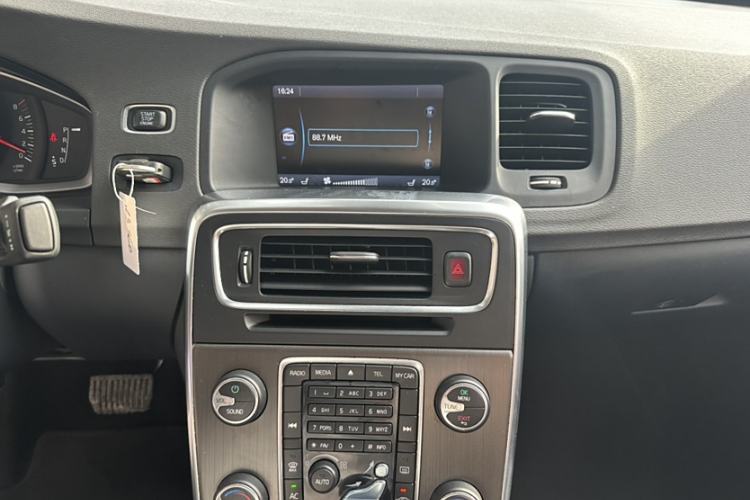 Used Volvo S60 2014 T5 Zhiyi Edition Interior 4