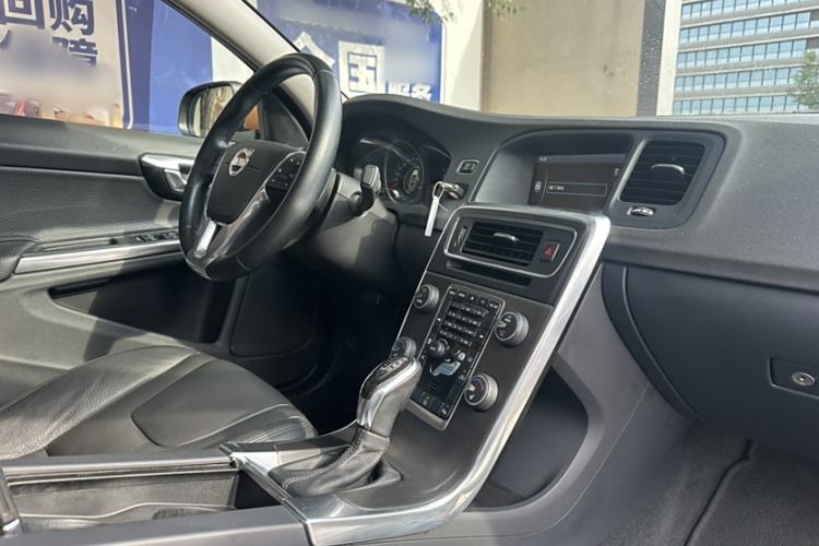 Used Volvo S60 2014 T5 Zhiyi Edition Interior 7