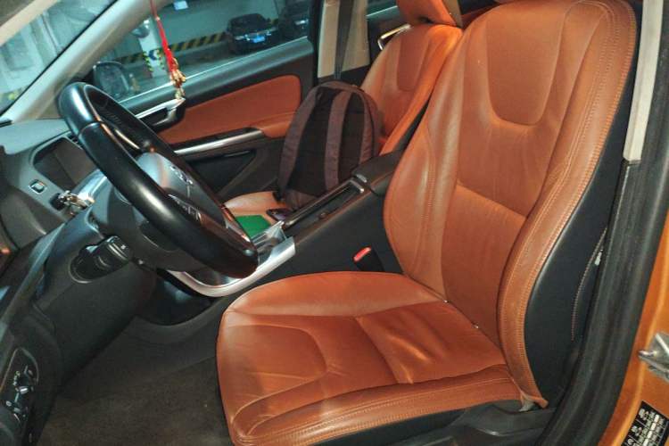 Used Volvo S60 2014 S60L 2.0T Zhiyuan Edition Left Front Seat