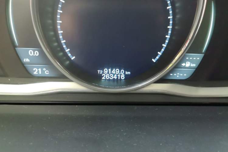 Used Volvo S60 2014 T5 Zhiya Edition Odometer Close Up