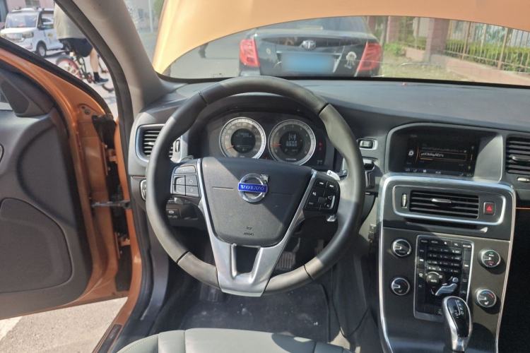 Used Volvo S60 2014 T5 Zhiya Edition Steering Wheel