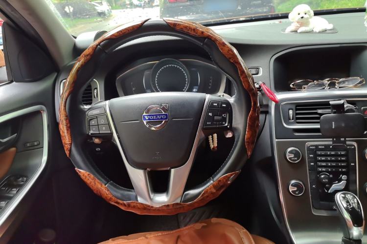 Used Volvo S60 2014 T5 Zhiya Edition Steering Wheel