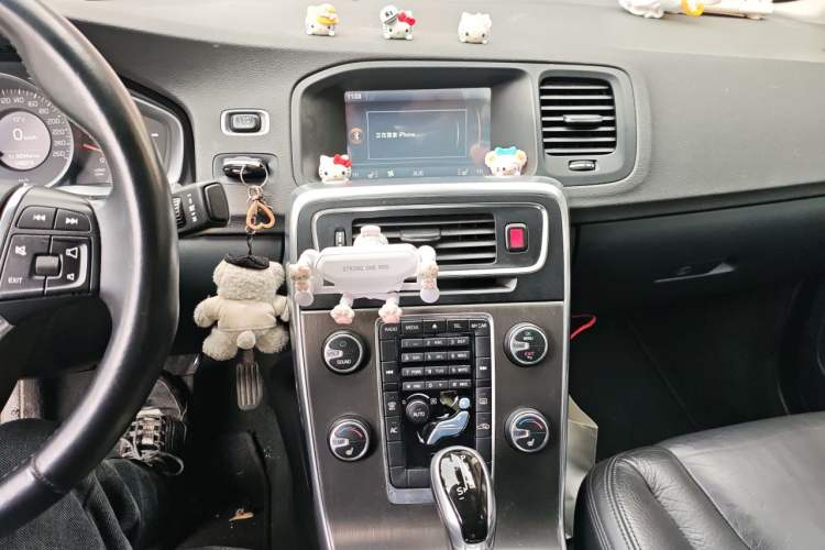 Used Volvo S60 2014 T5 Zhiyi Edition Audio And AC Panel