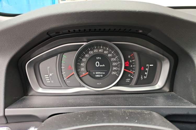 Used Volvo S60 2014 T5 Zhiyi Edition Instrument Cluster
