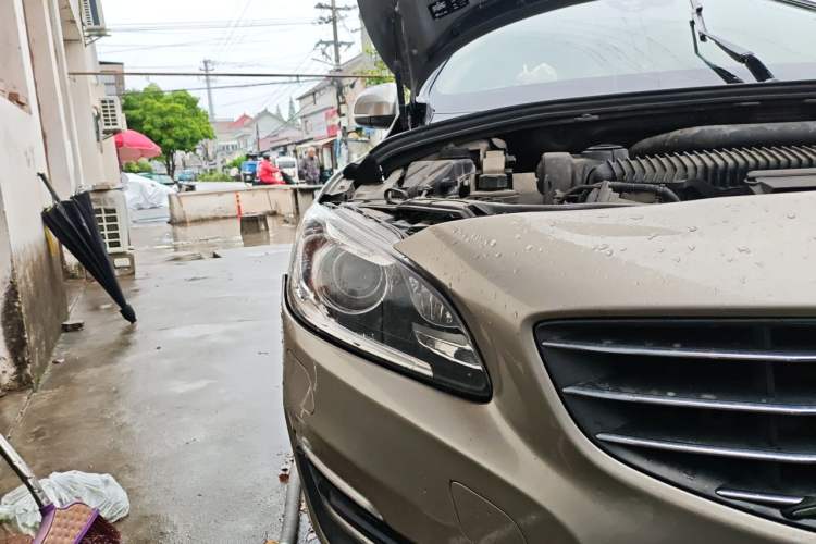 Used Volvo S60 2014 T5 Zhiyi Edition Right Front Headlight