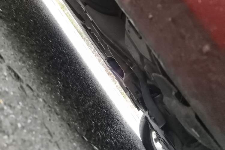 Used Volvo S60 2014 S60L 2.0T Zhiyuan Edition Chassis Front Right