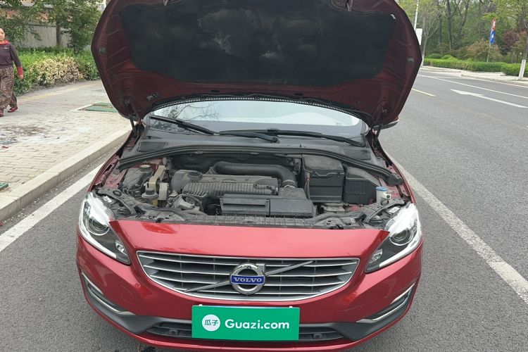 Used Volvo S60 2014 S60L 2.0T Zhiyuan Edition Engine Bay