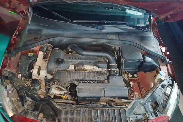 Used Volvo S60 2014 S60L 2.0T Zhiyuan Edition Engine Bay