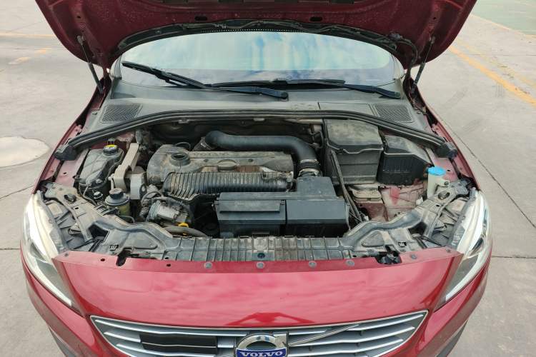 Used Volvo S60 2014 S60L T5 Smart Upgrade Edition Engine Bay