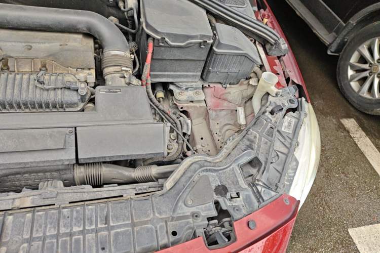 Used Volvo S60 2014 S60L T5 Intelligent Drive Edition Engine Bay Left